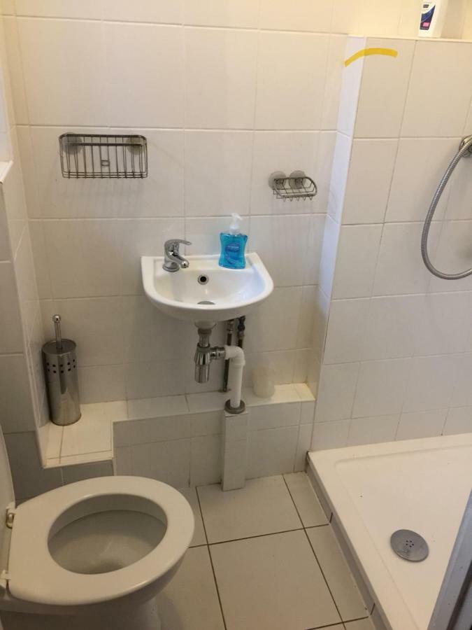 Wesley Avenue Guest house London